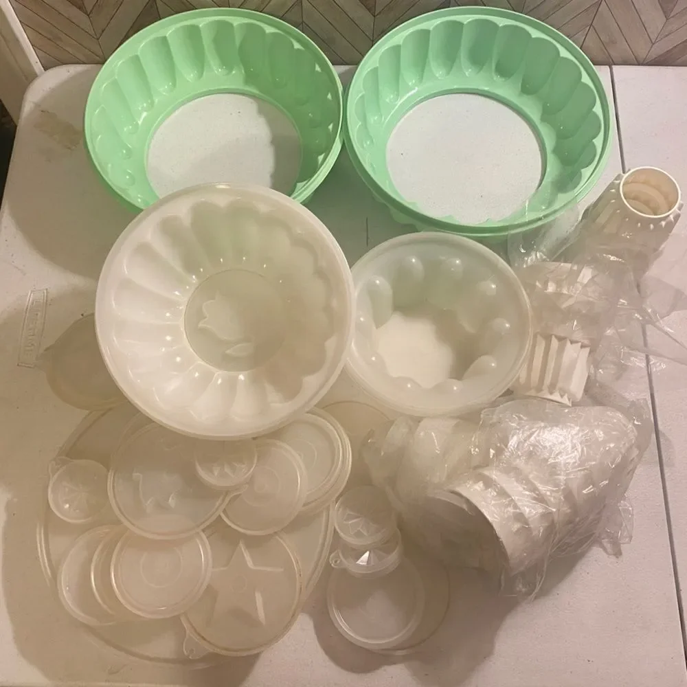 Vintage Jadite Green Tupperware Jel N Serve Gelatin Molds [Item 642]